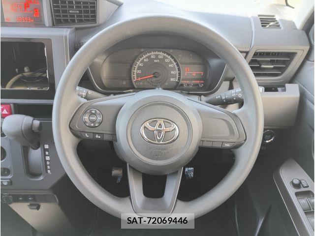 Toyota ROOMY 2023-05 8881916-18