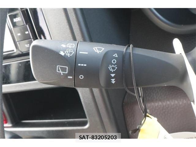 Toyota ROOMY 2018-09 8881915-23