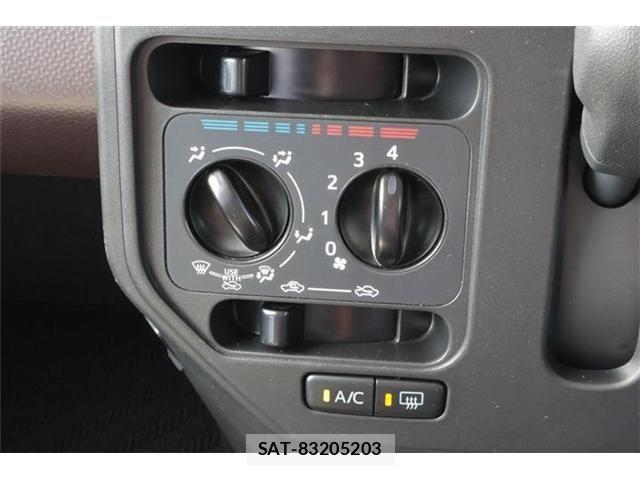 Toyota ROOMY 2018-09 8881915-27