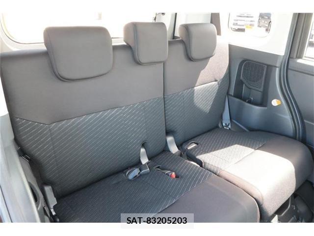 Toyota ROOMY 2018-09 8881915-8