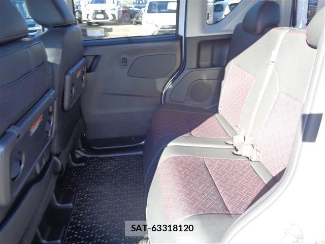Nissan ROOX 2023-10 707156-9