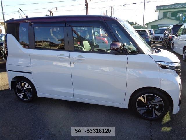 Nissan ROOX 2023-10 707156-2