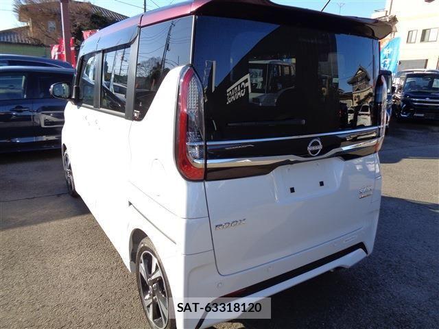 Nissan ROOX 2023-10 707156-4