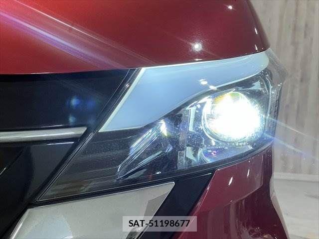 Nissan ROOX 2020-04 779635-9