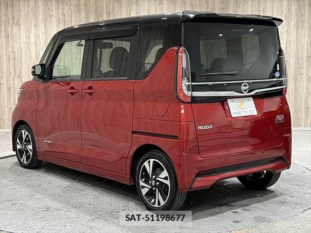Nissan ROOX 2020-04 779635-17