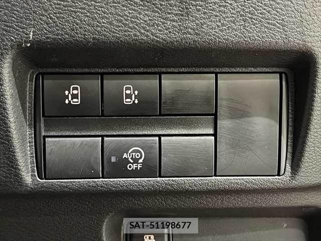 Nissan ROOX 2020-04 779635-4