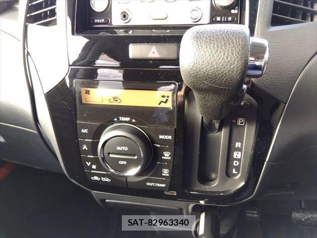Nissan ROOX 2012-07 875097-19