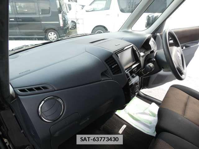 Nissan ROOX 2011-03 883698-1