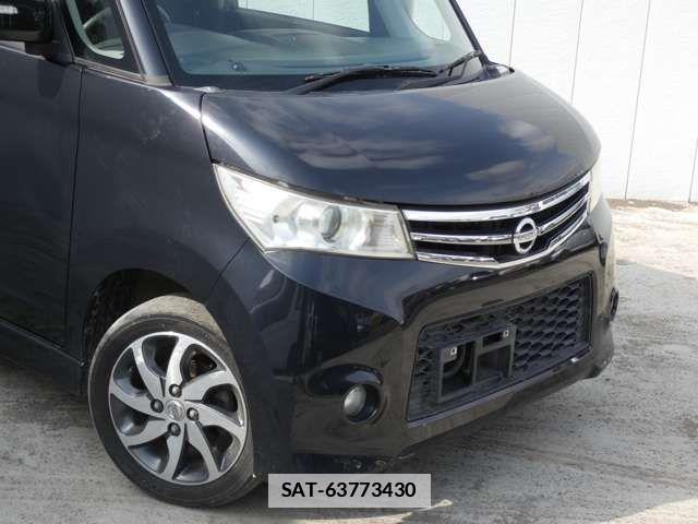 Nissan ROOX 2011-03 883698-3
