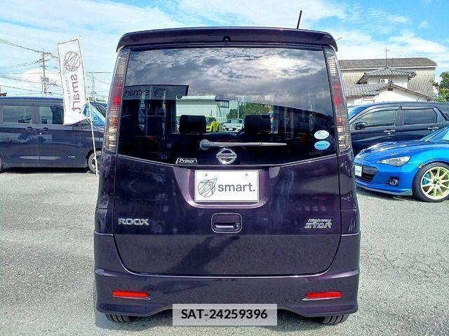 Nissan ROOX 2012-01 1282107-7