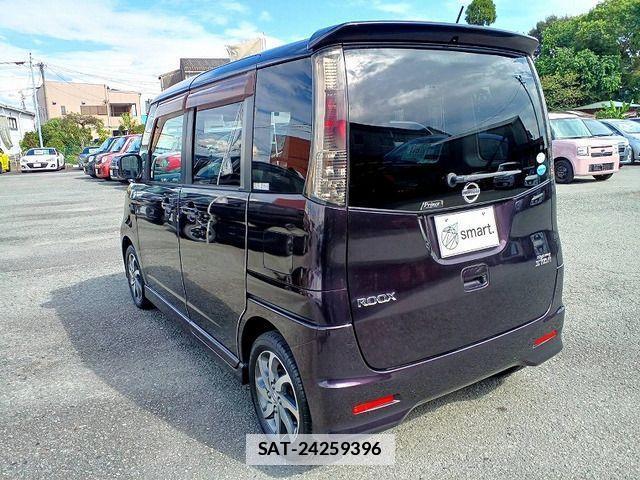 Nissan ROOX 2012-01 1282107-8