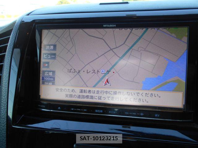Nissan ROOX 2012-03 1417273-10