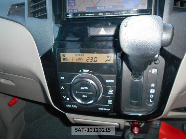 Nissan ROOX 2012-03 1417273-11