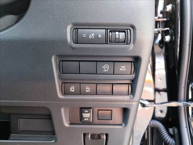 Nissan ROOX 2025-10 3682086-12