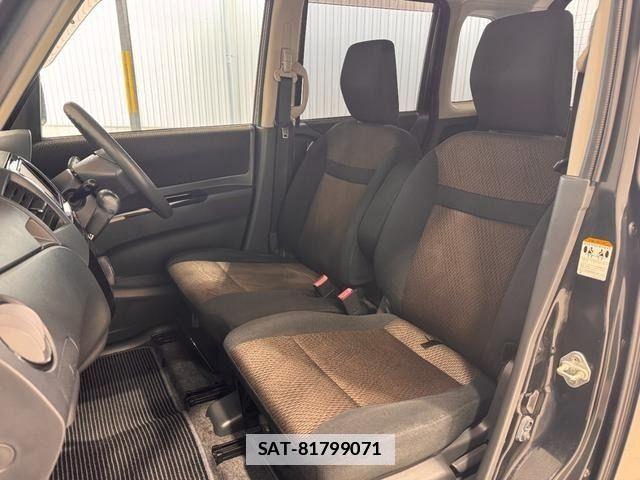 Nissan ROOX 2013-02 3775661-9