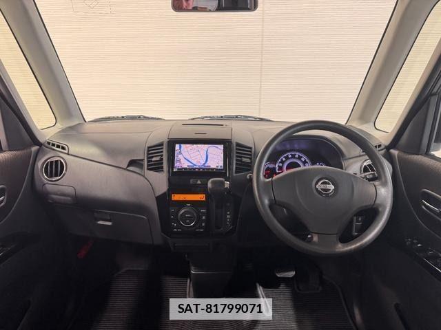 Nissan ROOX 2013-02 3775661-14