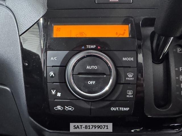 Nissan ROOX 2013-02 3775661-18