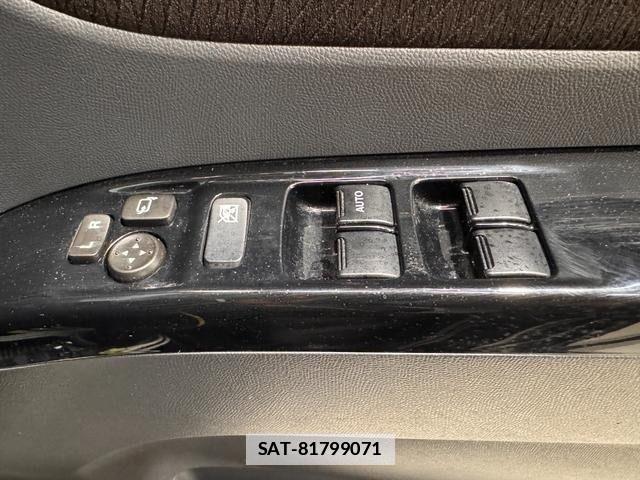 Nissan ROOX 2013-02 3775661-26