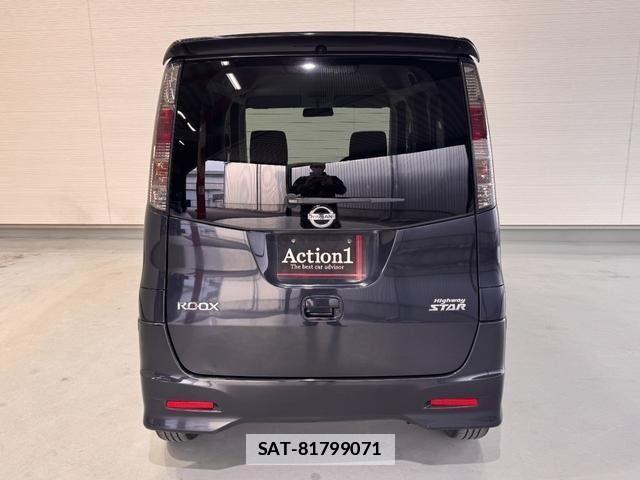 Nissan ROOX 2013-02 3775661-3