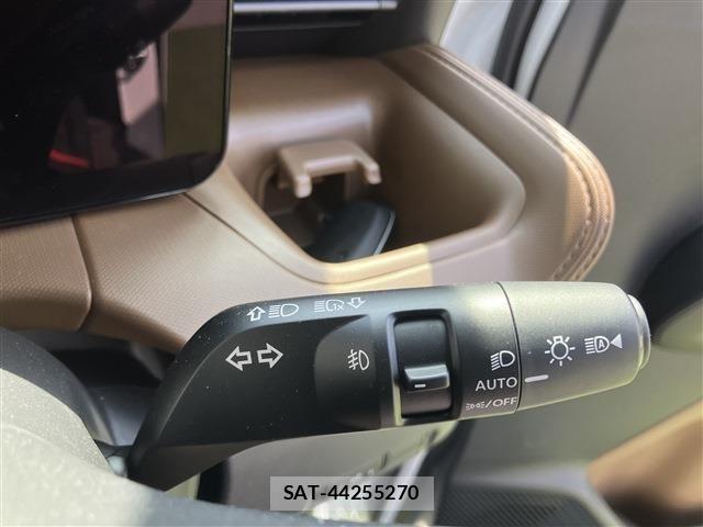 Nissan ROOX 2025-10 5877339-24