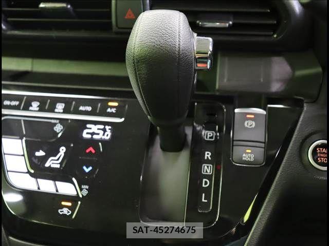 Nissan ROOX 2023-03 5877484-7