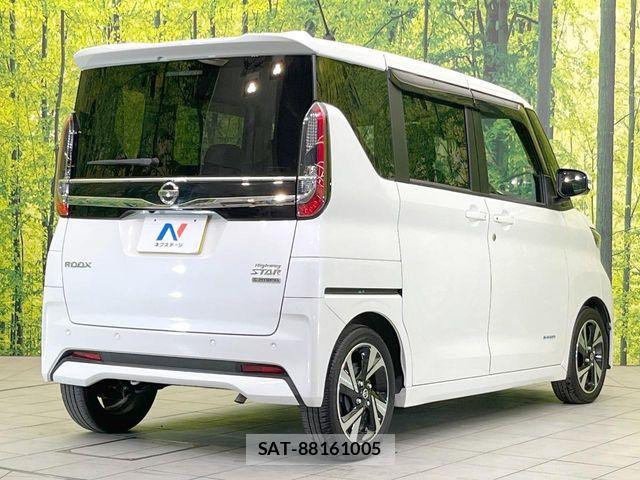Nissan ROOX 2022-12 6017451-15