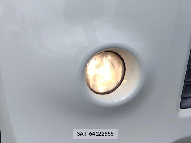 Nissan ROOX 2011-05 6247158-9