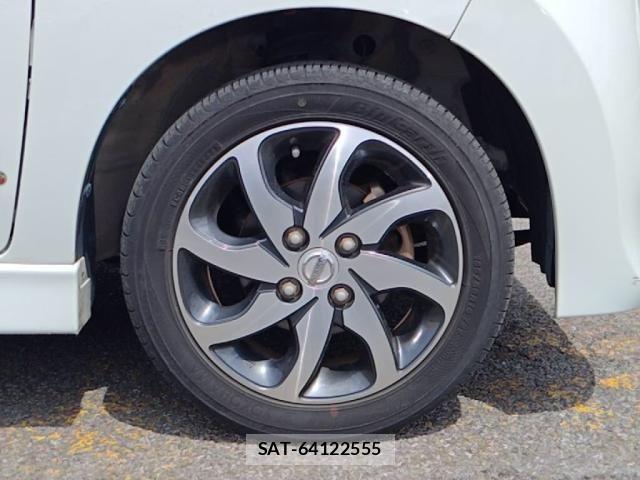 Nissan ROOX 2011-05 6247158-10