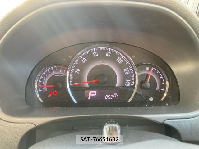Nissan ROOX 2011-04 6306266-15