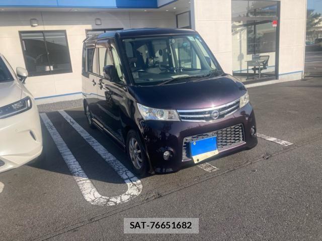 Nissan ROOX 2011-04 6306266-2