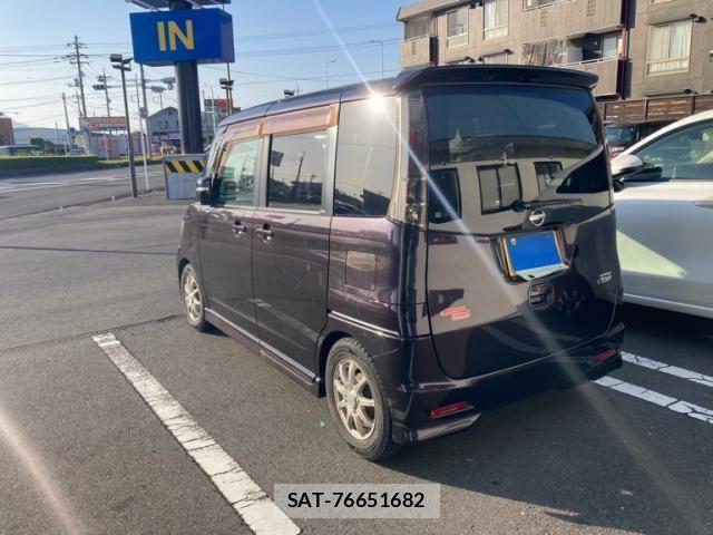 Nissan ROOX 2011-04 6306266-5