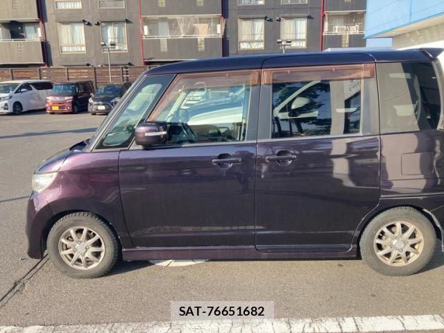Nissan ROOX 2011-04 6306266-6