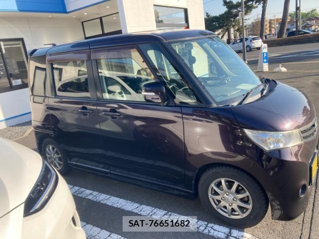 Nissan ROOX 2011-04 6306266-7