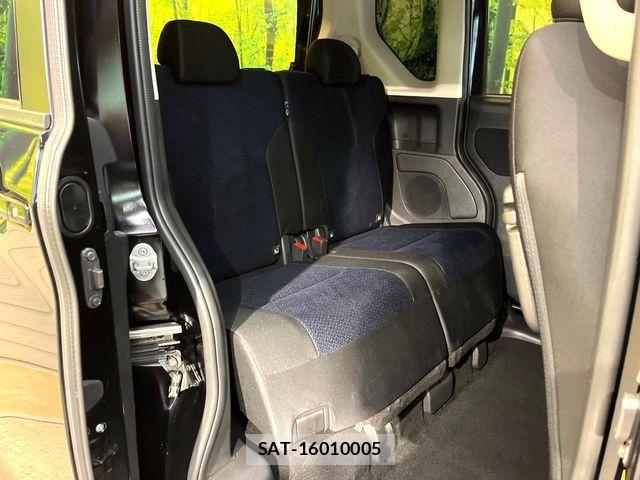 Nissan ROOX 2021-05 6673470-9