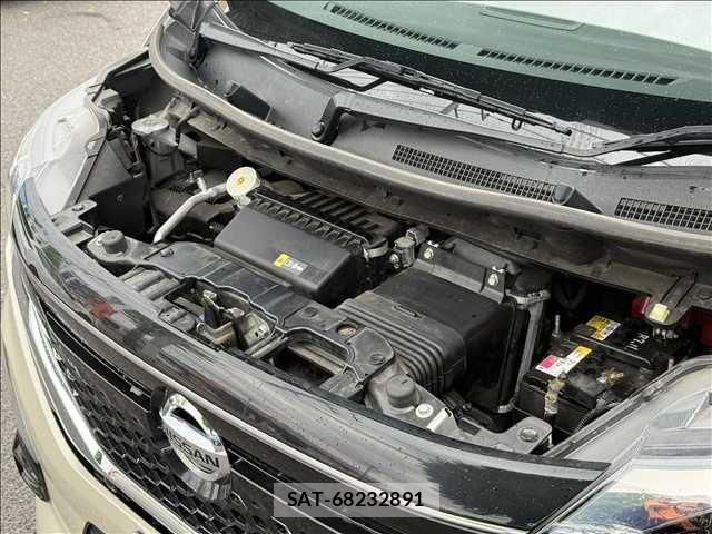 Nissan ROOX 2021-07 6673471-19