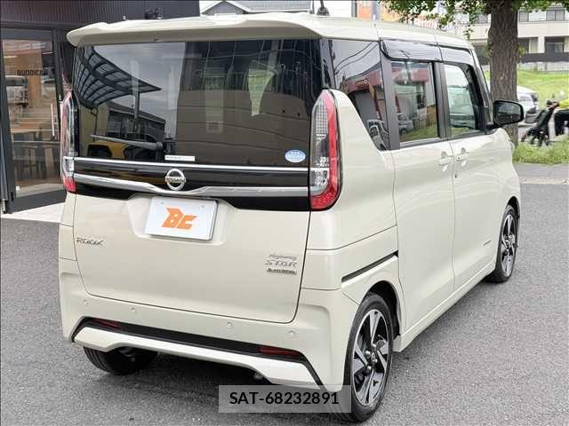 Nissan ROOX 2021-07 6673471-23