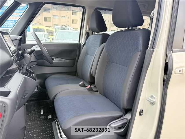 Nissan ROOX 2021-07 6673471-24