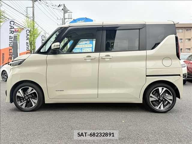 Nissan ROOX 2021-07 6673471-5