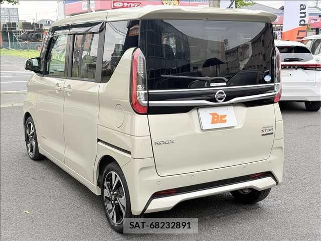 Nissan ROOX 2021-07 6673471-7