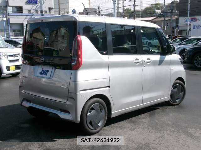 Nissan ROOX 2024-12 6677822-3