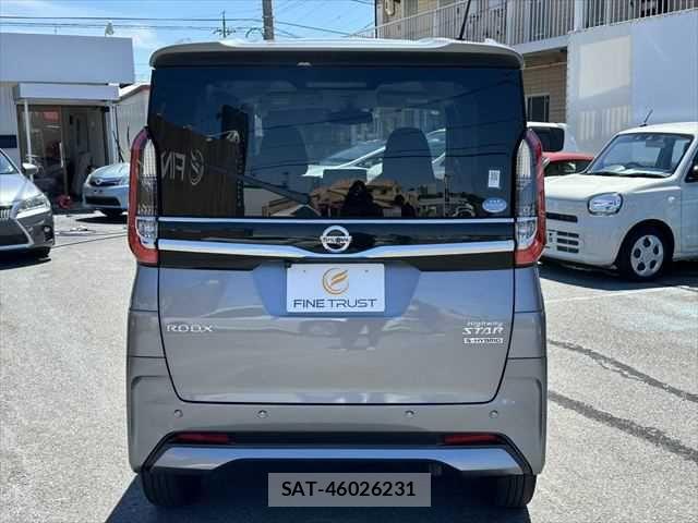 Nissan ROOX 2021-11 6677828-18