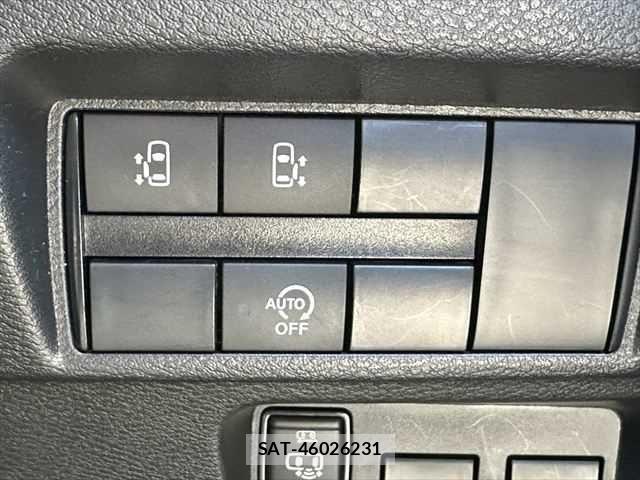 Nissan ROOX 2021-11 6677828-5