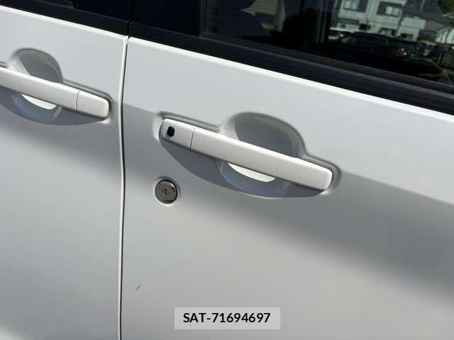 Nissan ROOX 2022-04 6683988-7