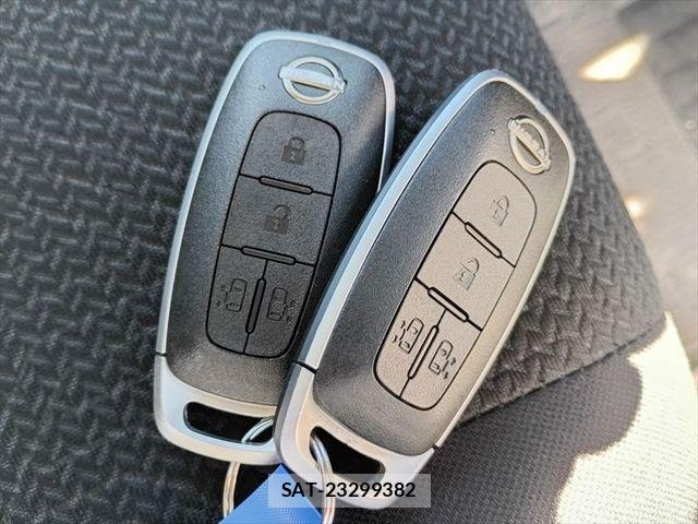 Nissan ROOX 2023-07 6691229-28