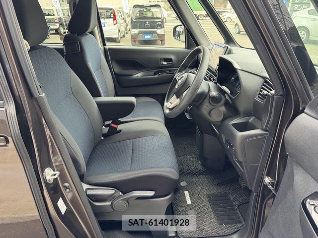 Nissan ROOX 2021-02 6717193-8