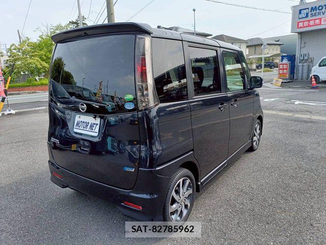 Nissan ROOX 2013-02 6717199-1