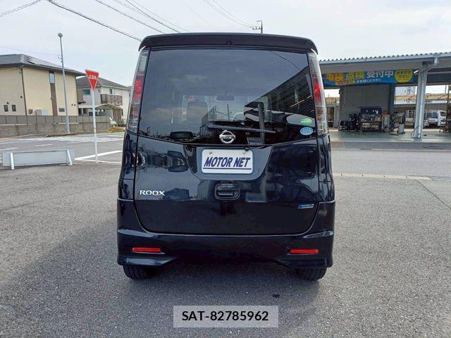 Nissan ROOX 2013-02 6717199-21
