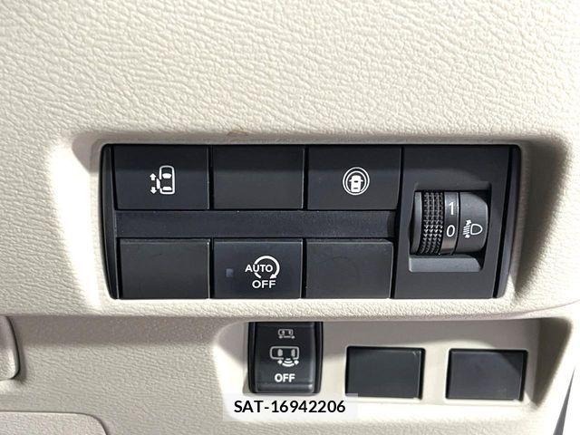 Nissan ROOX 2021-04 6717196-5