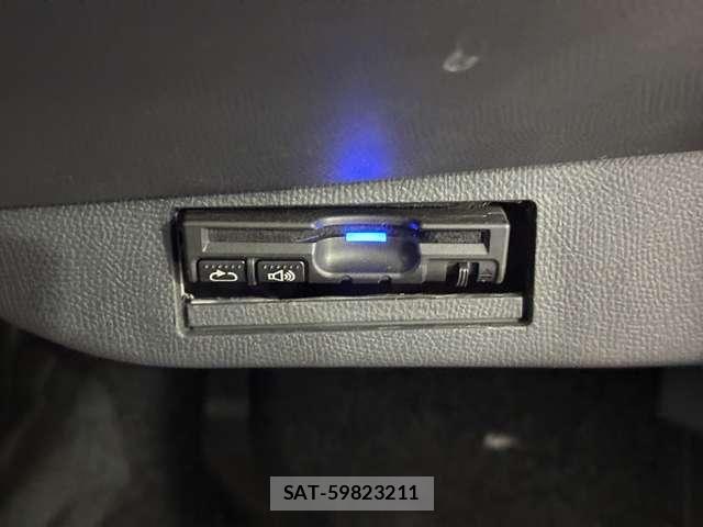 Nissan ROOX 2012-08 6717198-12