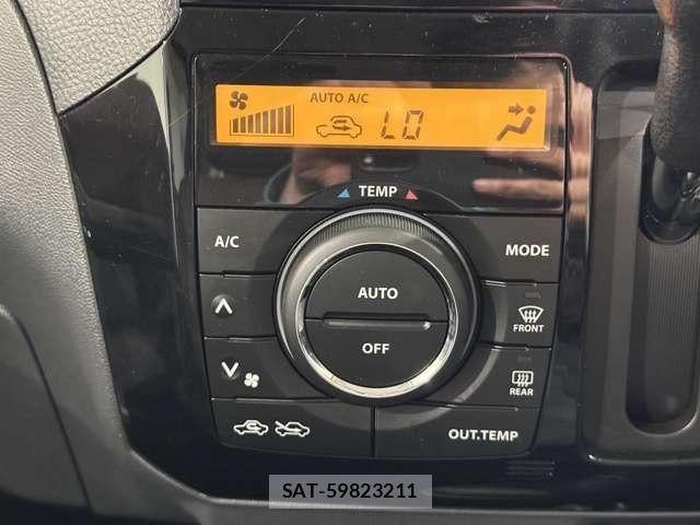 Nissan ROOX 2012-08 6717198-21